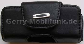 Ledertasche schwarz quer fr SonyEricsson Z520i Quertasche aus Leder mit Grtelclip und zustzlicher Sicherungsschlaufe